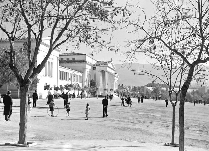 Zappeio by V. Papaioannou 1935-39.jpg