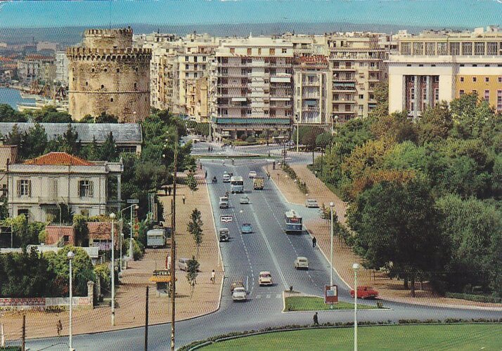 Thessaloniki White Tower Old-2.jpg