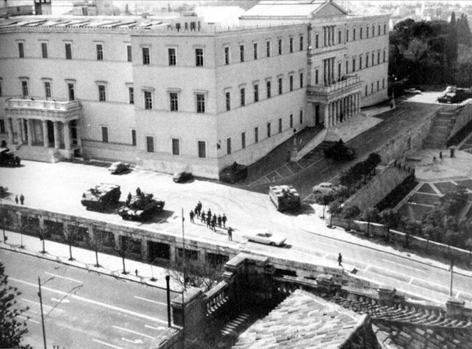 Syntagma Vouli 21-4-1967.jpg