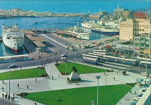 Pireus Port + City 60s.jpg