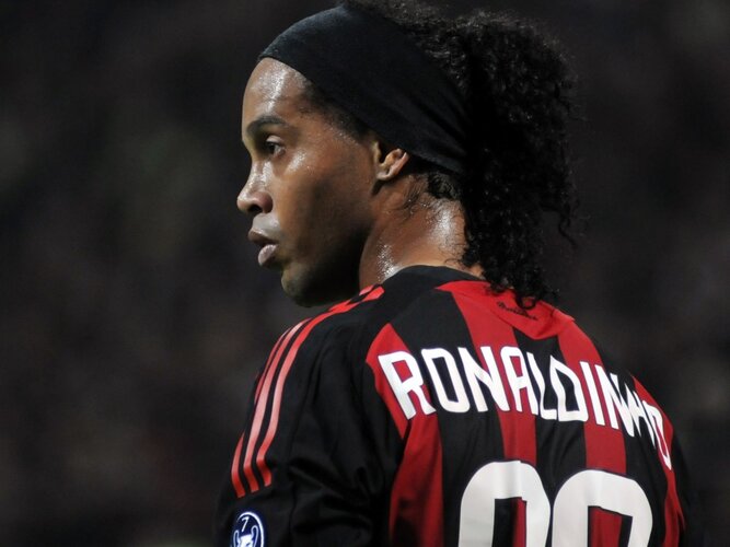 ronaldinho-devrait-rester-au-milan-ac-40.jpg