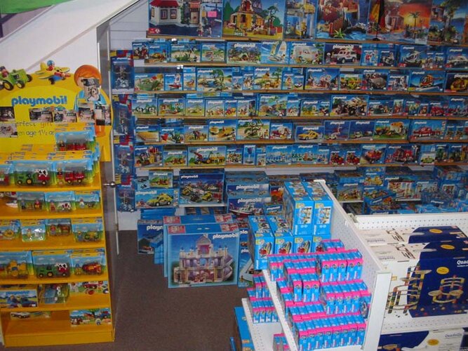 playmobil store.jpg