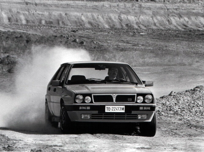 Lancia Delta HF Integrale 16V..jpg