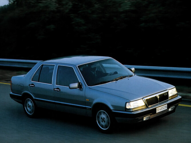 Lancia Thema -1988-1992.jpg