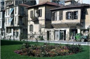 Thessaloniki 1973 Old Houses.jpg