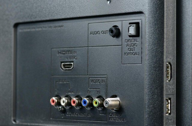 sony-bravia-kdl_40r450a-tv-rear-ports-macro~1.jpg