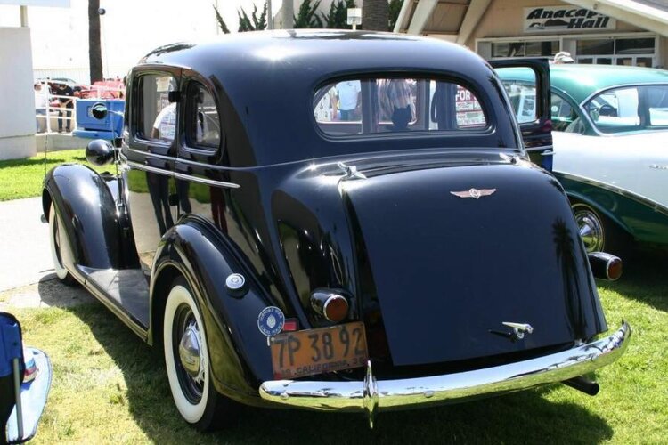 1936-dodge-002.jpg