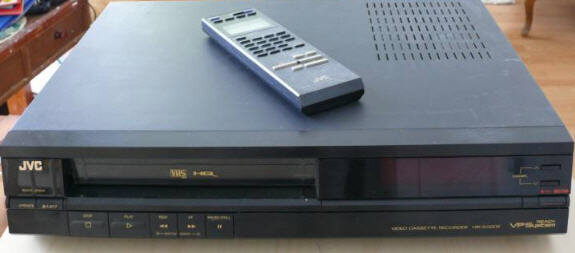 JVC HR-D320E.jpg