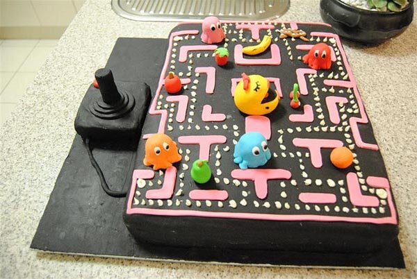 fantastic_ms_pacman_cake_1.jpg