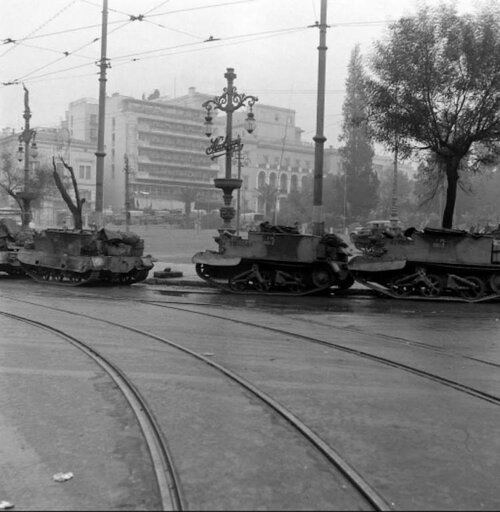 Athens Syntagma Dec. 1944 by Dmitri Kessel.jpg