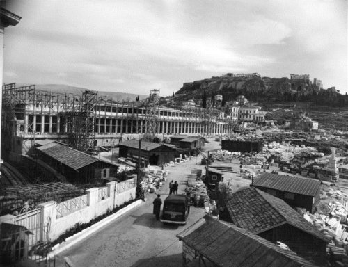 Athens Stoa Attalou uc 1956.jpg