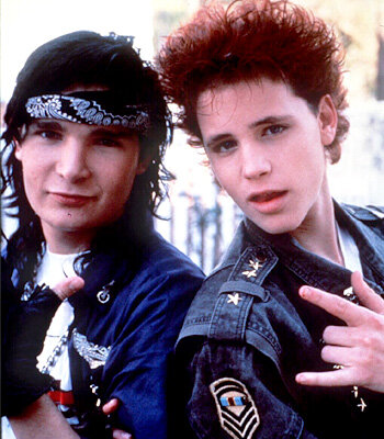 Corey-Feldman-and-Corey-Haim-6112997.jpg