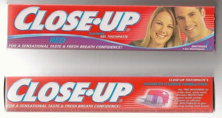Close_Up_Toothpaste.jpg
