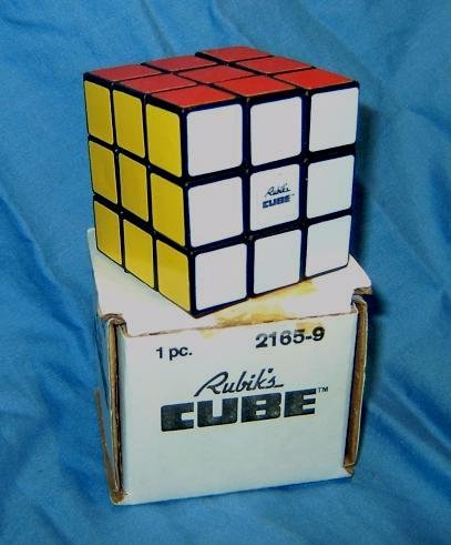 Rubik's 04 Ideal 1980 clone type cube Square logo sticker.jpg