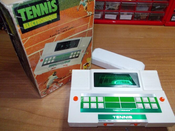 TOMY_Tennis.jpg