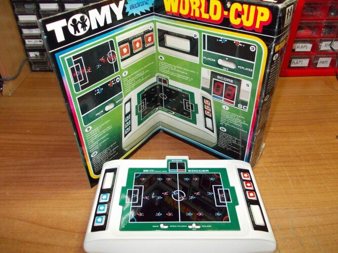 TOMY_World_Cup.jpg