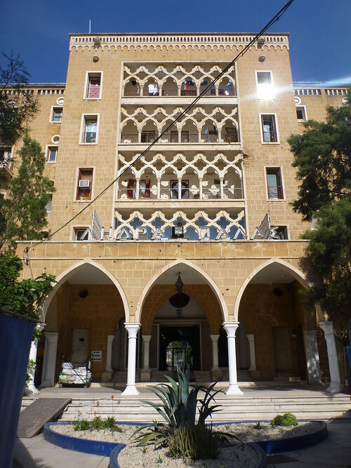 800px-Ledra_Palace_-_fa&amp;#231;ade.JPG