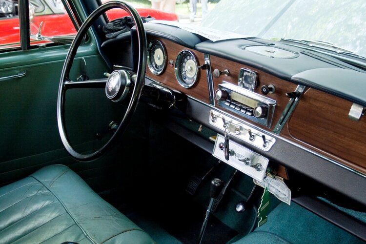 1962_Austin_A60_Interior.jpg