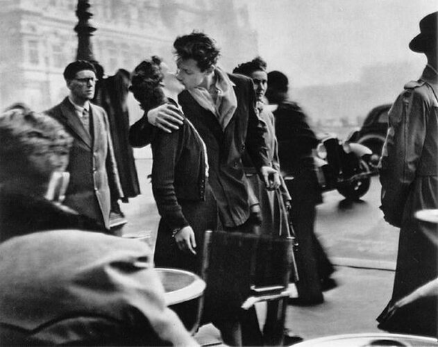 doisneau_kiss.jpg