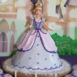 Barbie cake 2.jpg