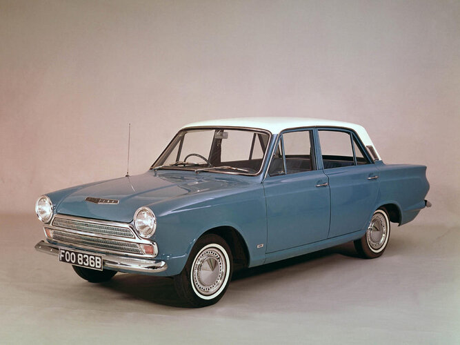 ford_cortina_sedan_mk1.jpg