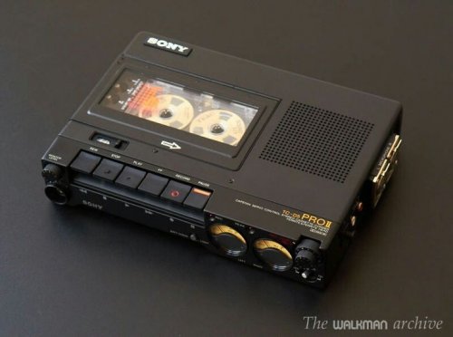 a68bcf0883efea18bc657c637326d83a--sony-cassette-recorder.jpg