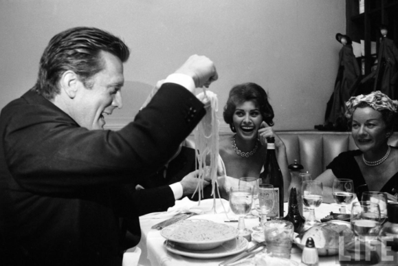 KirkDouglas Spaghetti  SophiaLoren.png