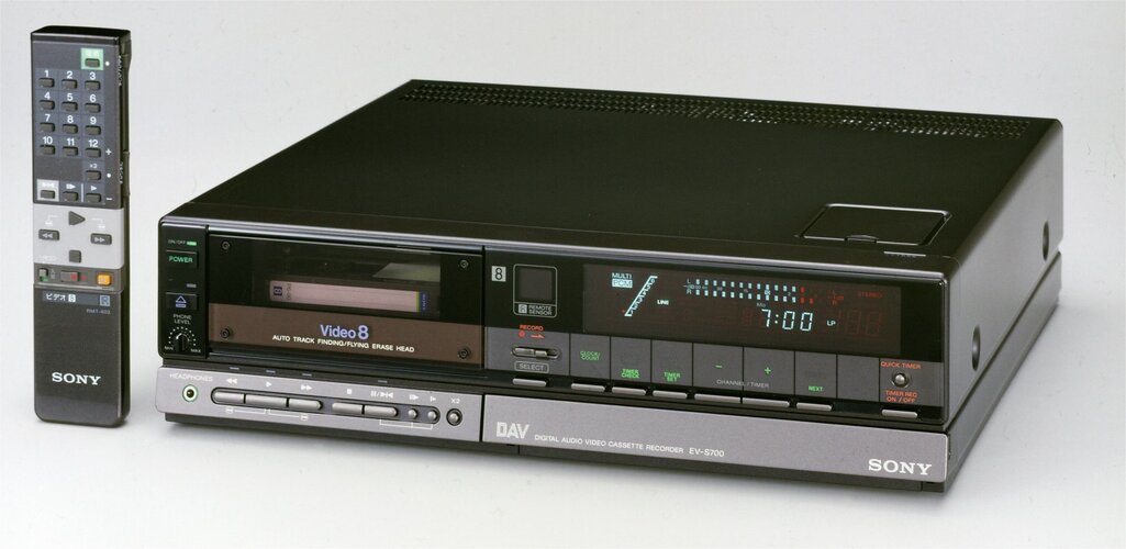 1985_evs700.jpg